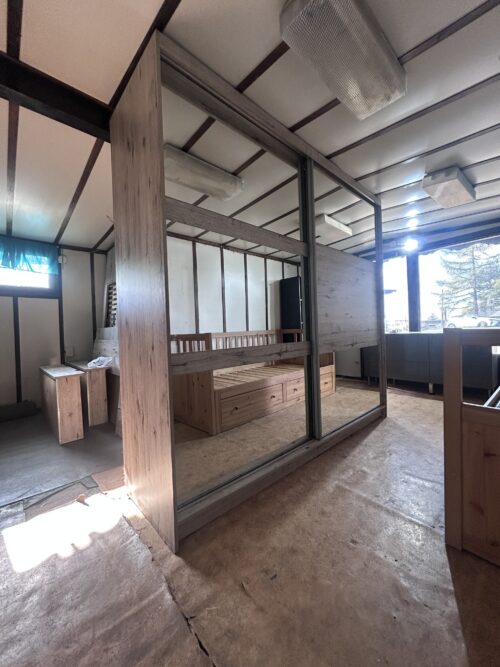 Szafa wolnostojąca drzwi przesuwne Dąb wellington lustra Tranport / Montaż