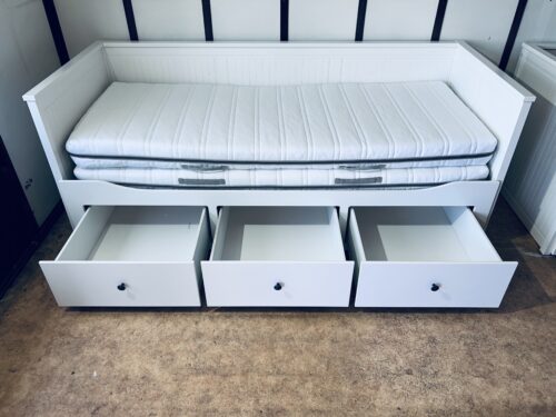 IKEA HEMNES Łóżko Leżanka z 3 szufladami, 2 materace IKEA ,białe Transport