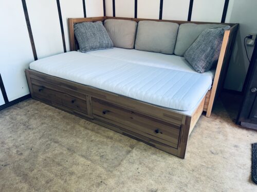 IKEA HEMNES Lite drzewo Łóżko Leżanka z 2 szufladami, 2 materace + Poduszki Transport