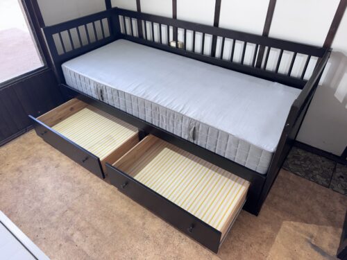 Łóżko leżanka IKEA HEMNES Lite drzewo Sosna 2 materace Transport